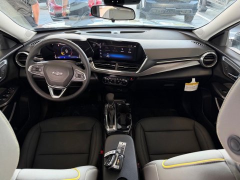 New Sterling Gray Metallic 2026 Chevrolet Trax ACTIV FWD - photo 18 - Stock #261271