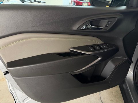 New Sterling Gray Metallic 2026 Chevrolet Trax ACTIV FWD - photo 9 - Stock #261271