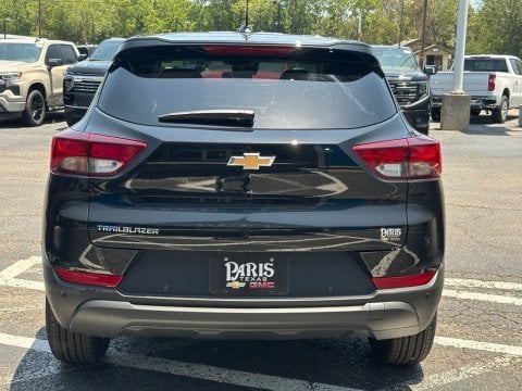 New Mosaic Black Metallic 2026 Chevrolet TrailBlazer LS FWD - photo 5 - Stock #261148
