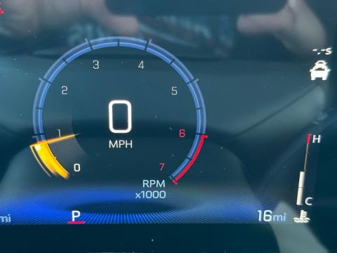 New Summit White 2026 Chevrolet TrailBlazer LT FWD - photo 23 - Stock #260952