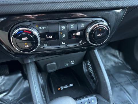 New Summit White 2026 Chevrolet TrailBlazer LT FWD - photo 25 - Stock #260952