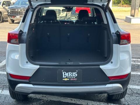 New Summit White 2026 Chevrolet TrailBlazer LT FWD - photo 6 - Stock #260952