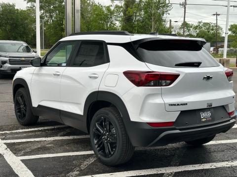 New Summit White 2026 Chevrolet TrailBlazer LT FWD - photo 7 - Stock #260791