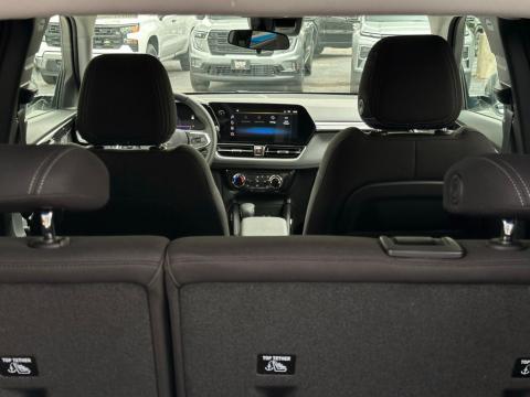 New Summit White 2026 Chevrolet TrailBlazer LT FWD - photo 9 - Stock #260791