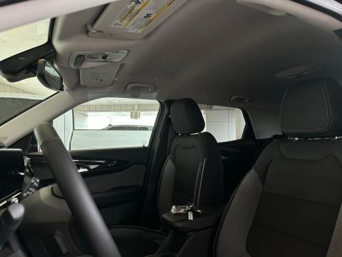 New Mosaic Black Metallic 2026 Chevrolet TrailBlazer LT FWD - photo 14 - Stock #260844