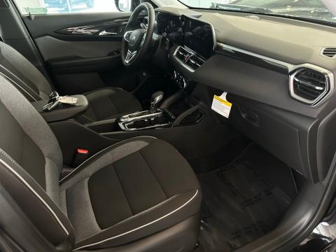 New Mosaic Black Metallic 2026 Chevrolet TrailBlazer LT FWD - photo 16 - Stock #260844
