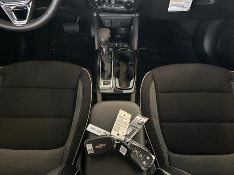 New Mosaic Black Metallic 2026 Chevrolet TrailBlazer LT FWD - photo 21 - Stock #260844