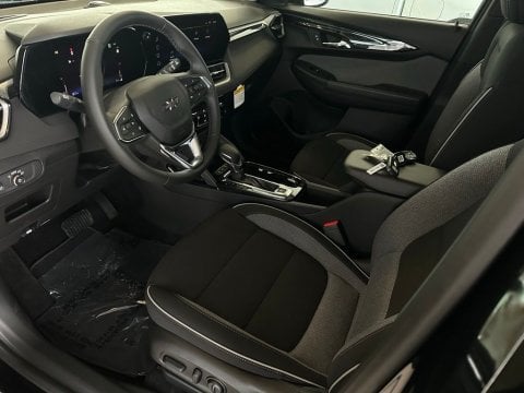 New Mosaic Black Metallic 2026 Chevrolet TrailBlazer LT FWD - photo 10 - Stock #260844