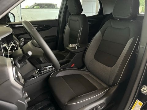 New Mosaic Black Metallic 2026 Chevrolet TrailBlazer LT FWD - photo 13 - Stock #260844