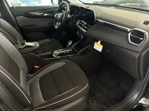 New Mosaic Black Metallic 2026 Chevrolet TrailBlazer LT FWD - photo 16 - Stock #260844