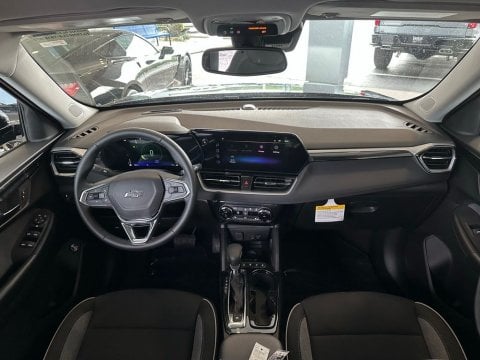 New Mosaic Black Metallic 2026 Chevrolet TrailBlazer LT FWD - photo 20 - Stock #260844