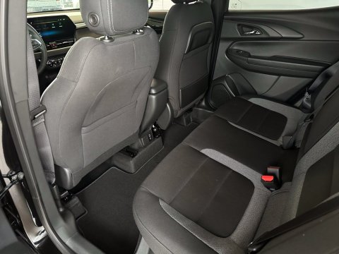 New Mosaic Black Metallic 2026 Chevrolet TrailBlazer LT FWD - photo 16 - Stock #260844