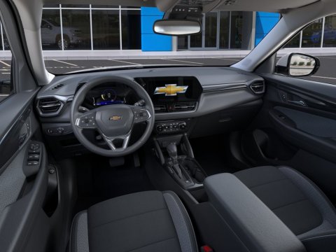 New Summit White 2026 Chevrolet TrailBlazer LT FWD - photo 15 - Stock #261434