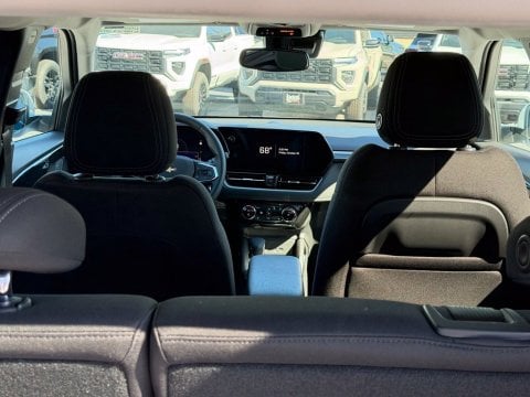 New Summit White 2026 Chevrolet TrailBlazer LT FWD - photo 10 - Stock #261434
