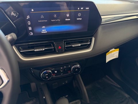 New Summit White 2026 Chevrolet TrailBlazer LT FWD - photo 25 - Stock #261434