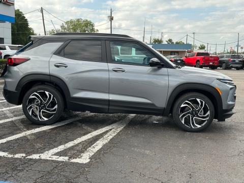 New Sterling Gray Metallic 2026 Chevrolet TrailBlazer RS FWD - photo 4 - Stock #260840