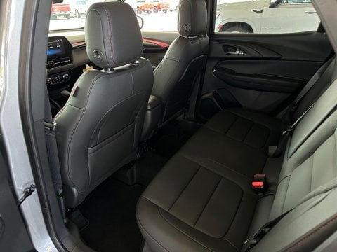 New Sterling Gray Metallic 2026 Chevrolet TrailBlazer RS AWD - photo 15 - Stock #261052