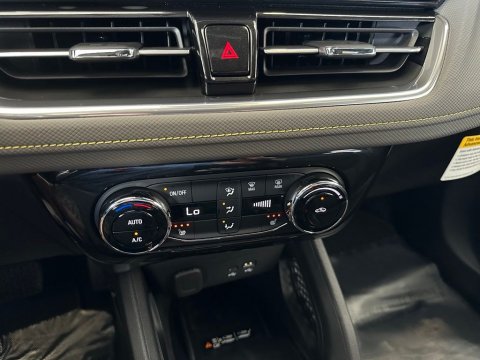 New Mosaic Black Metallic 2026 Chevrolet TrailBlazer ACTIV FWD - photo 25 - Stock #261049