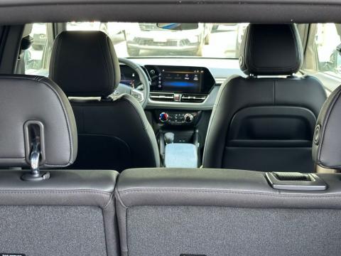 New Mosaic Black Metallic 2026 Chevrolet TrailBlazer ACTIV FWD - photo 9 - Stock #260853