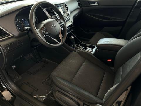 Pre-Owned Ash Black 2016 Hyundai Tucson SE FWD - photo 11 - Stock #A1063