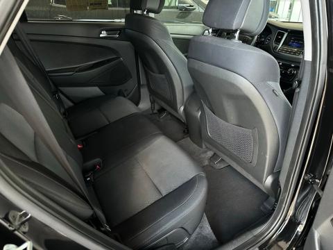 Pre-Owned Ash Black 2016 Hyundai Tucson SE FWD - photo 19 - Stock #A1063
