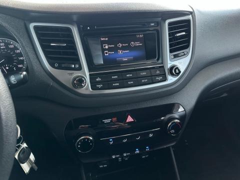 Pre-Owned Ash Black 2016 Hyundai Tucson SE FWD - photo 25 - Stock #A1063