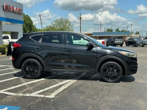 Pre-Owned Ash Black 2016 Hyundai Tucson SE FWD - photo 4 - Stock #A1063