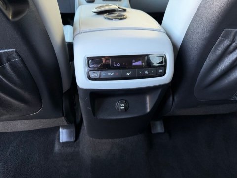 Certified Pre-Owned Moonlight Cloud 2025 Hyundai Palisade SEL AWD - photo 23 - Stock #A1089