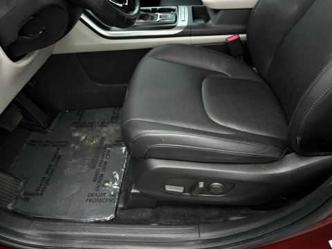 Pre-Owned Flare Red 2022 Kia Carnival LXS FWD - photo 14 - Stock #X2482