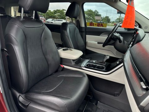 Pre-Owned Flare Red 2022 Kia Carnival LXS FWD - photo 19 - Stock #X2482