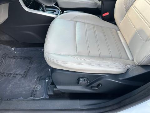 Pre-Owned White Platinum 2018 Ford EcoSport Titanium FWD - photo 13 - Stock #260650A