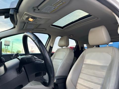 Pre-Owned White Platinum 2018 Ford EcoSport Titanium FWD - photo 15 - Stock #260650A