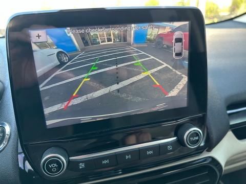 Pre-Owned White Platinum 2018 Ford EcoSport Titanium FWD - photo 28 - Stock #260650A