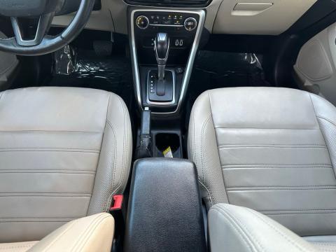 Pre-Owned White Platinum Clearcoat Metallic 2018 Ford EcoSport Titanium FWD - photo 22 - Stock #260650A