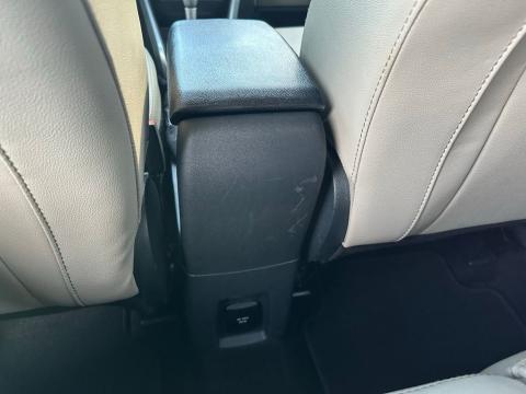 Pre-Owned White Platinum Clearcoat Metallic 2018 Ford EcoSport Titanium FWD - photo 23 - Stock #260650A