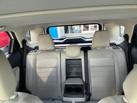 Pre-Owned White Platinum Clearcoat Metallic 2018 Ford EcoSport Titanium FWD - photo 27 - Stock #260650A