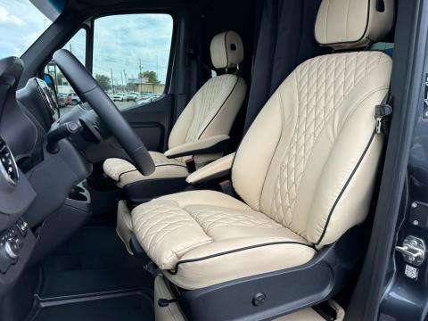 Pre-Owned  2023 Mercedes-Benz Sprinter 3500 Cargo 170 WB AWD - photo 13 - Stock #SPRINTER1