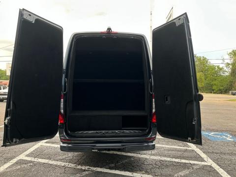 Pre-Owned  2023 Mercedes-Benz Sprinter 3500 Cargo 170 WB AWD - photo 8 - Stock #SPRINTER1