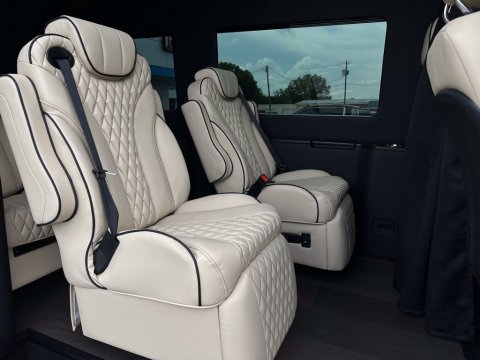 Pre-Owned  2023 Mercedes-Benz Sprinter 3500 Cargo 170 WB AWD - photo 19 - Stock #B5623