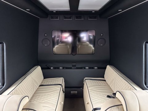 Pre-Owned  2023 Mercedes-Benz Sprinter 3500 Cargo 170 WB AWD - photo 20 - Stock #B5623