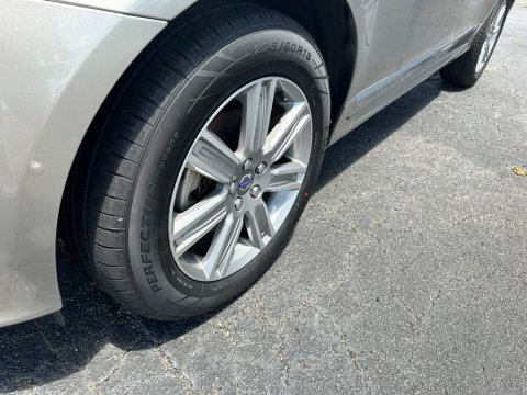 Pre-Owned Seashell Metallic 2016 Volvo XC60 T5 Drive-E Premier FWD - photo 10 - Stock #X2488