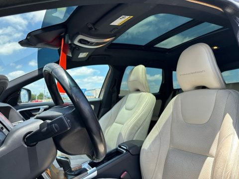 Pre-Owned Seashell Metallic 2016 Volvo XC60 T5 Drive-E Premier FWD - photo 16 - Stock #X2488