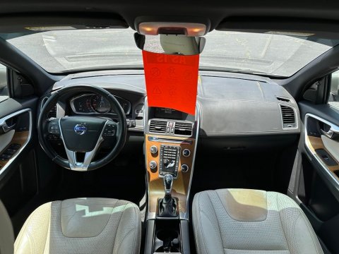 Pre-Owned Seashell Metallic 2016 Volvo XC60 T5 Drive-E Premier FWD - photo 22 - Stock #X2488