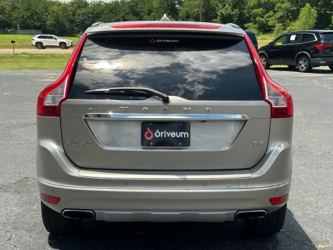 Pre-Owned Seashell Metallic 2016 Volvo XC60 T5 Drive-E Premier FWD - photo 5 - Stock #X2488